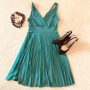 Emerald Green Soprano pleated cocktail dress